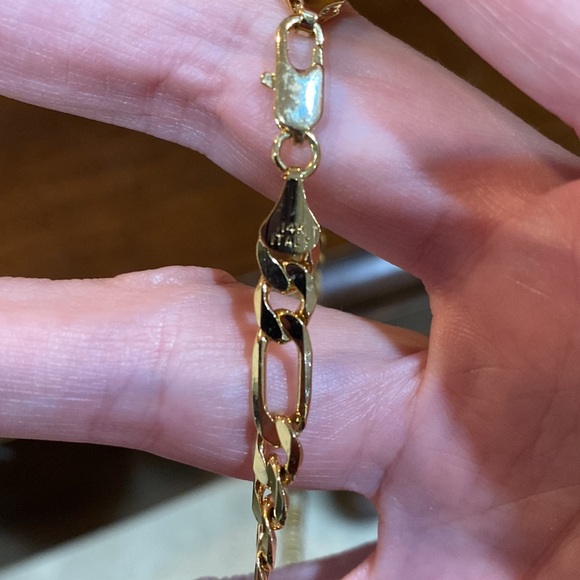 Gold Plated Figaro Chain - Picture 2 of 2